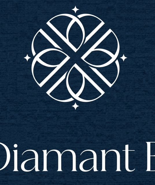 avatar D’. Diamant Bleu Long Biên Biên
