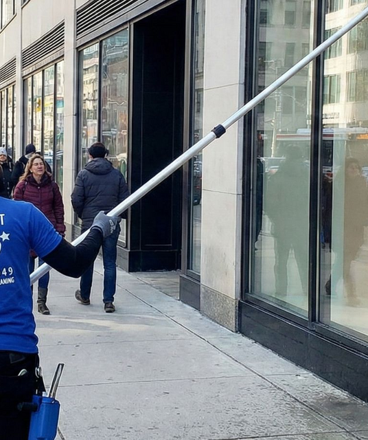 avatar Commercial Window Cleaning